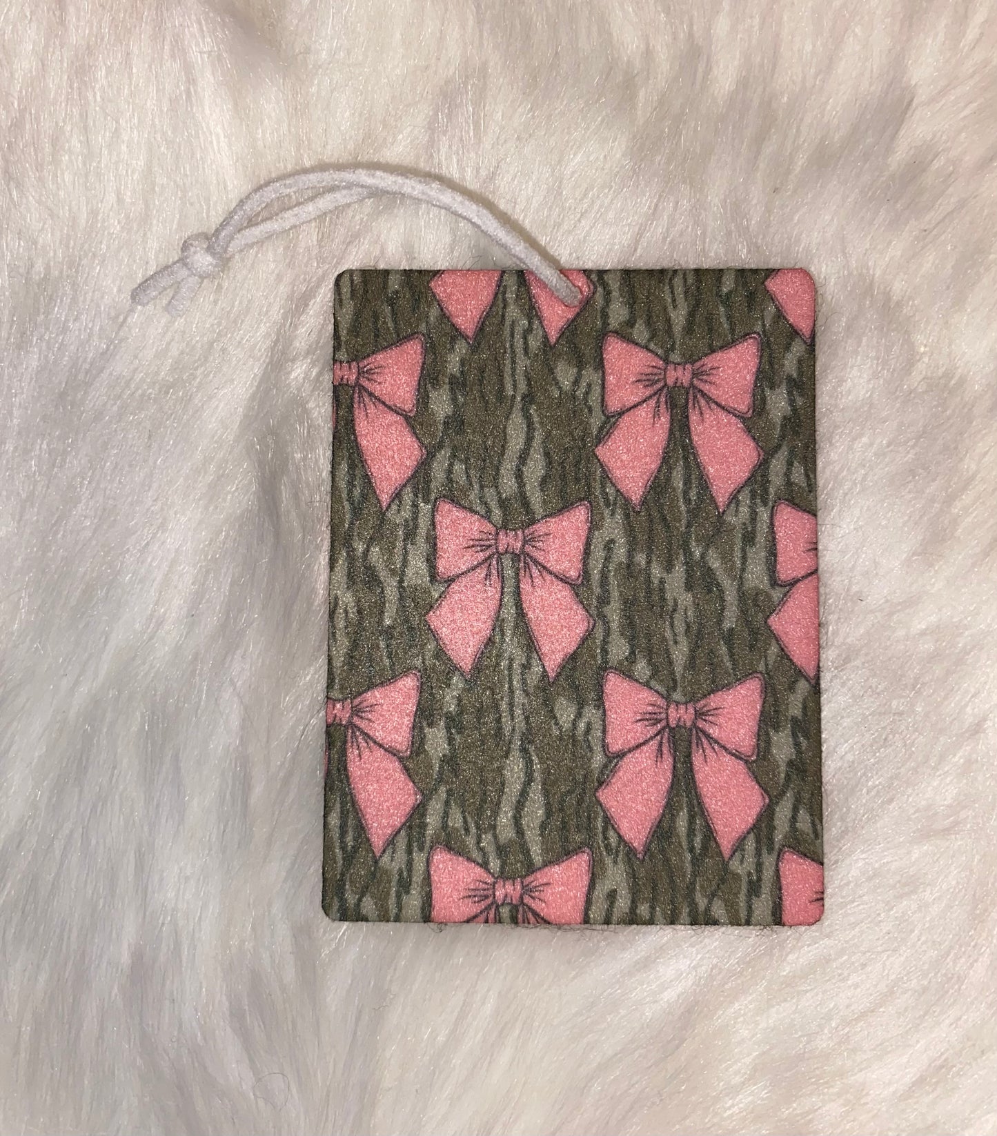 Camo Pink Bow Seamless Felt Freshie